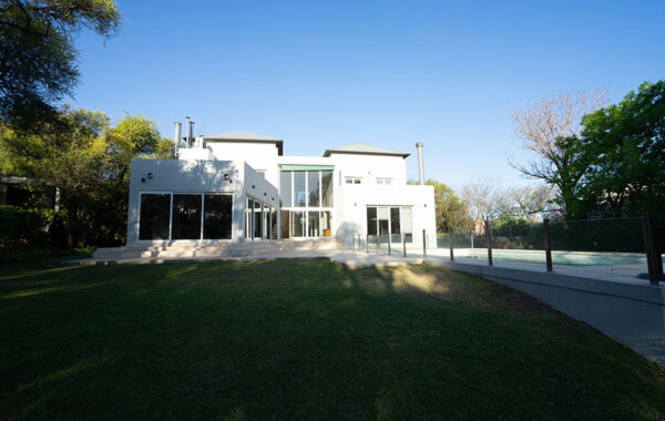 , Lomas de la Carolina Casa en Venta
