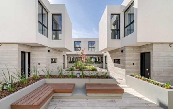 Distrito 20 Housing, Distrito 20 Housing