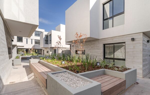 Distrito 20 Housing, Distrito 20 Housing