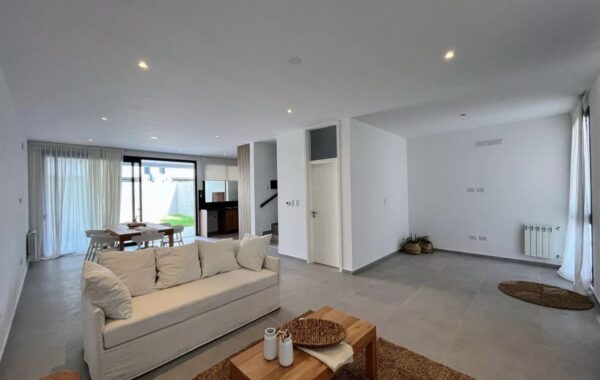 Duplex Chacra del Norte, DUPLEX EN CHACRAS DEL NORTE A ESTRENAR