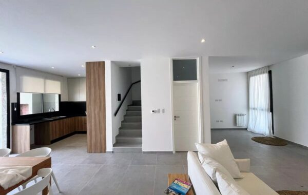 Duplex Chacra del Norte, DUPLEX EN CHACRAS DEL NORTE A ESTRENAR
