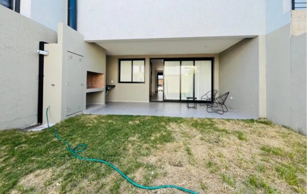 Duplex Chacra del Norte, DUPLEX EN CHACRAS DEL NORTE A ESTRENAR