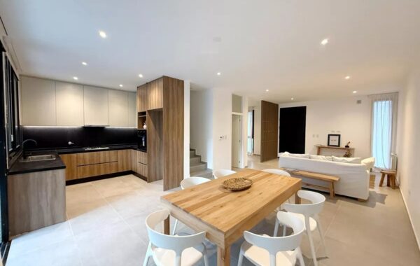 Duplex Chacra del Norte, DUPLEX EN CHACRAS DEL NORTE A ESTRENAR